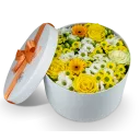 Box žlutých květin zavřený